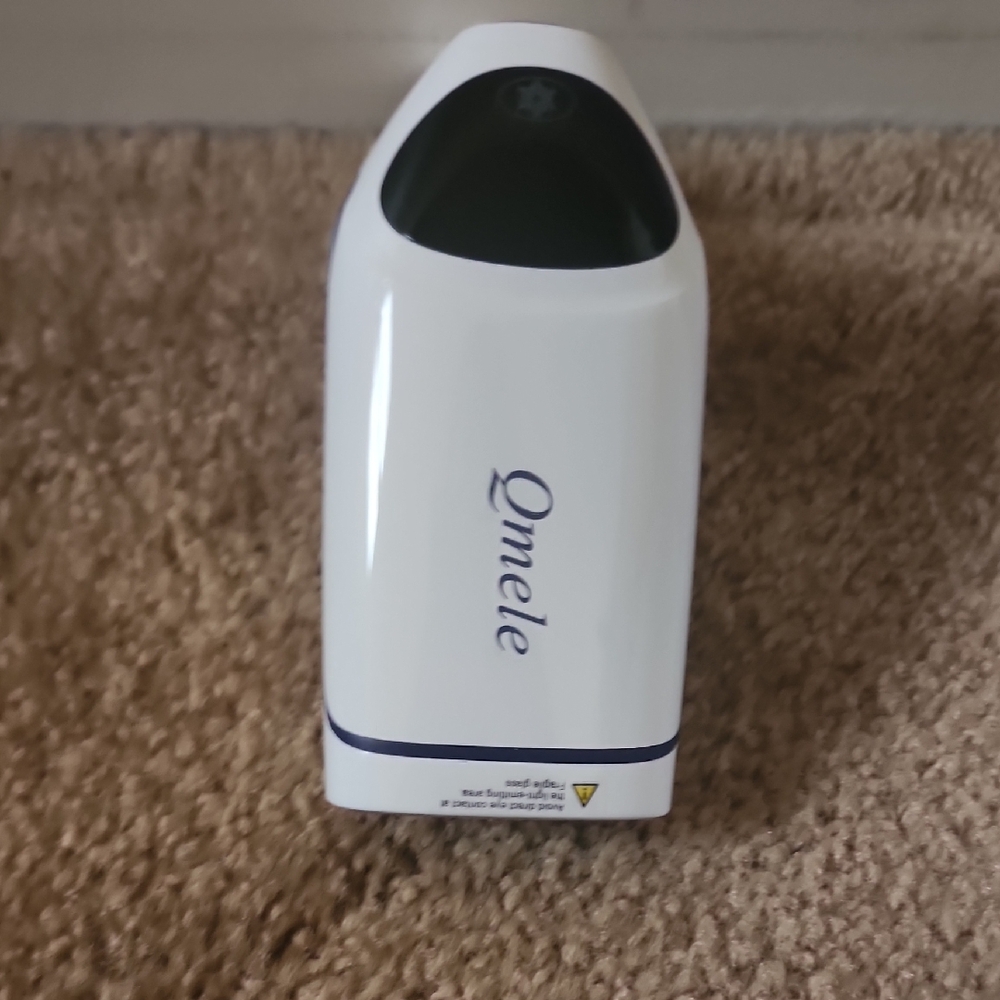 White Hair Removal Device